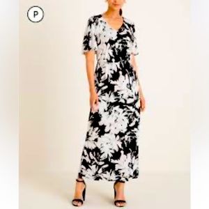 Chico’s printed flutter sleeve maxi dress neutral combo. Size 1/US 8